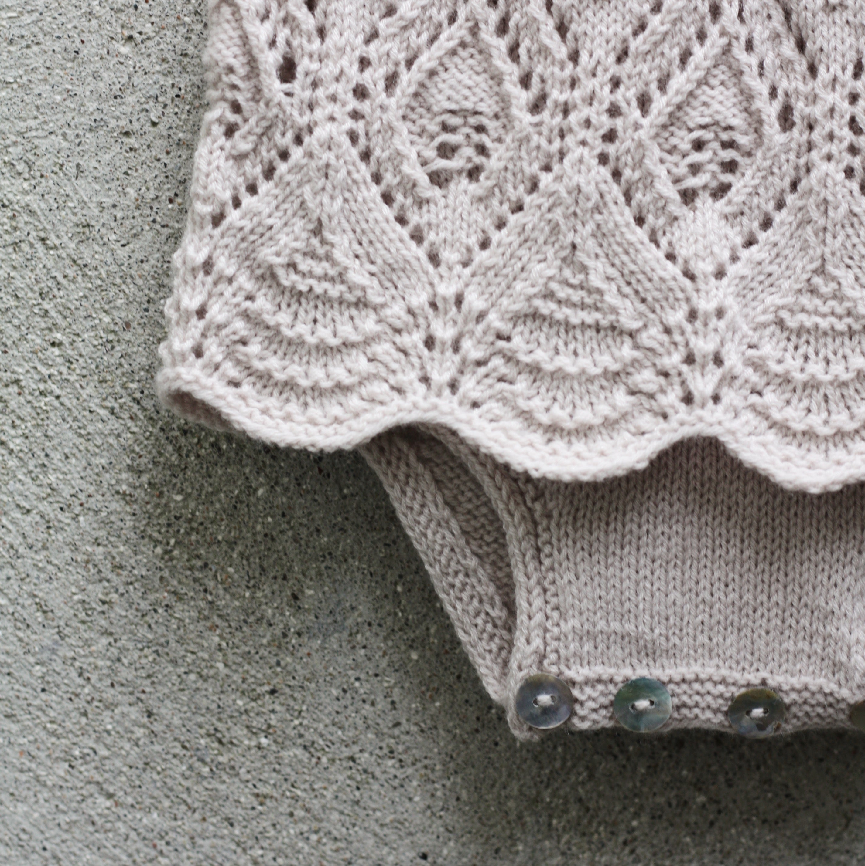 Romper-kjole med blonder