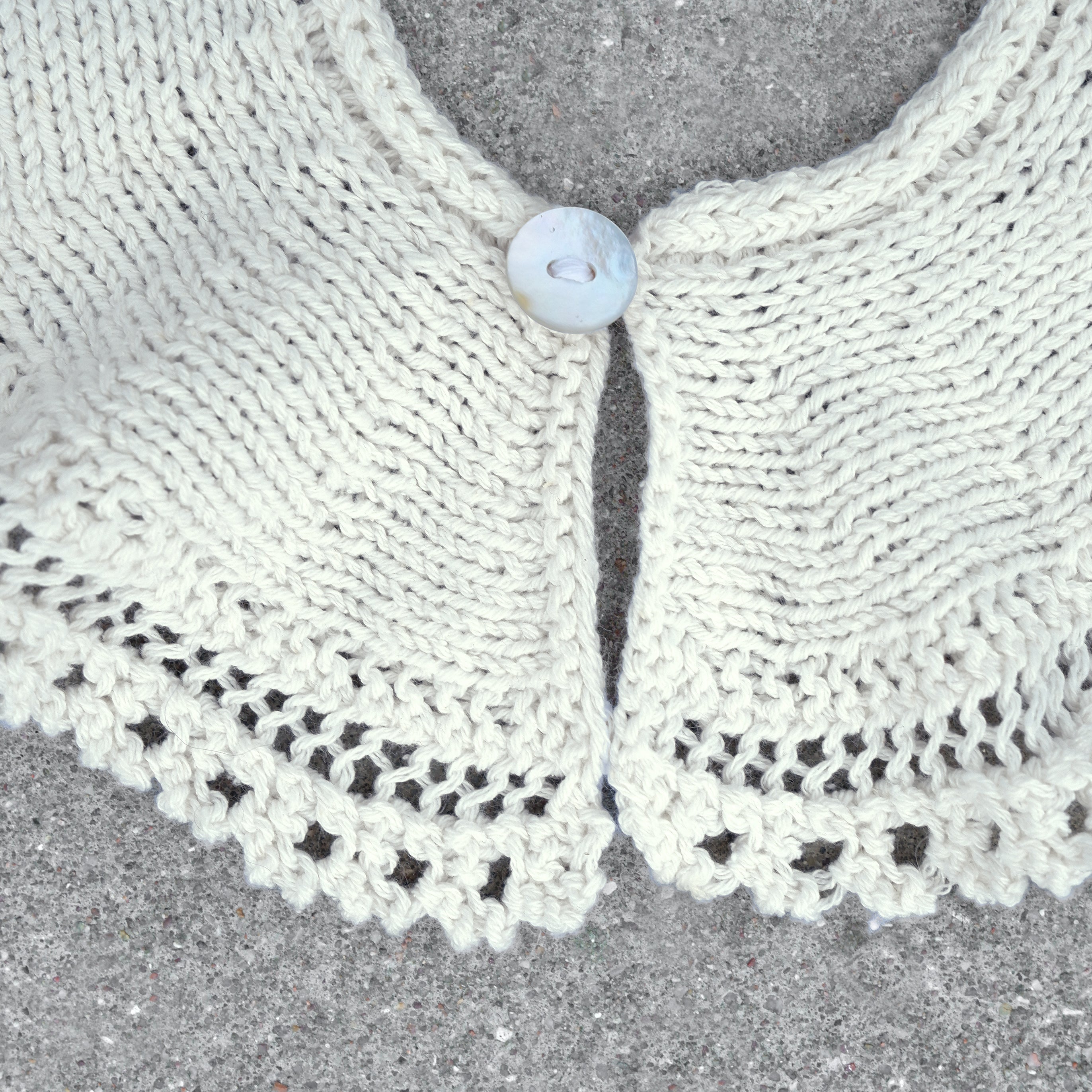 Agnes Collar