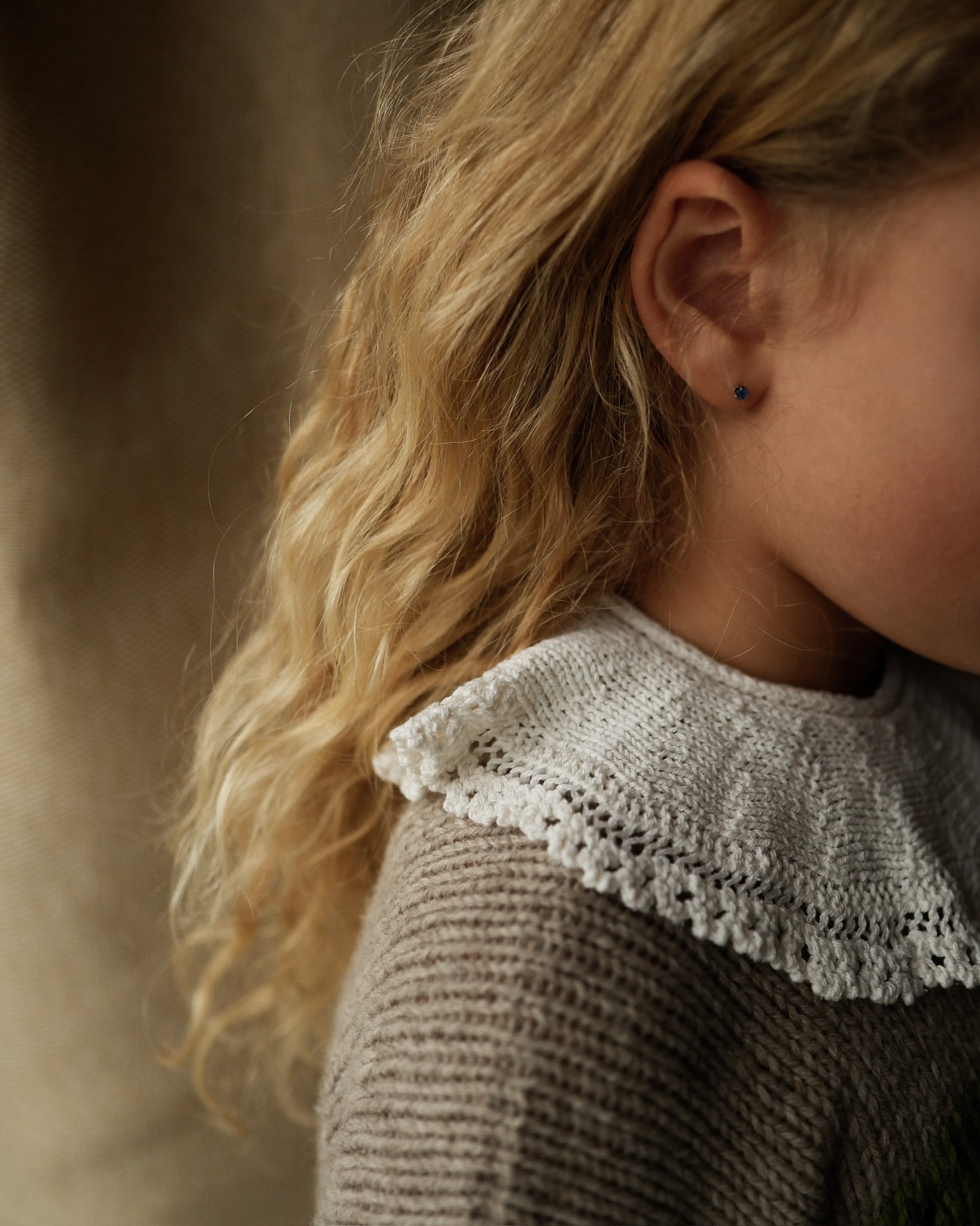 Agnes Collar
