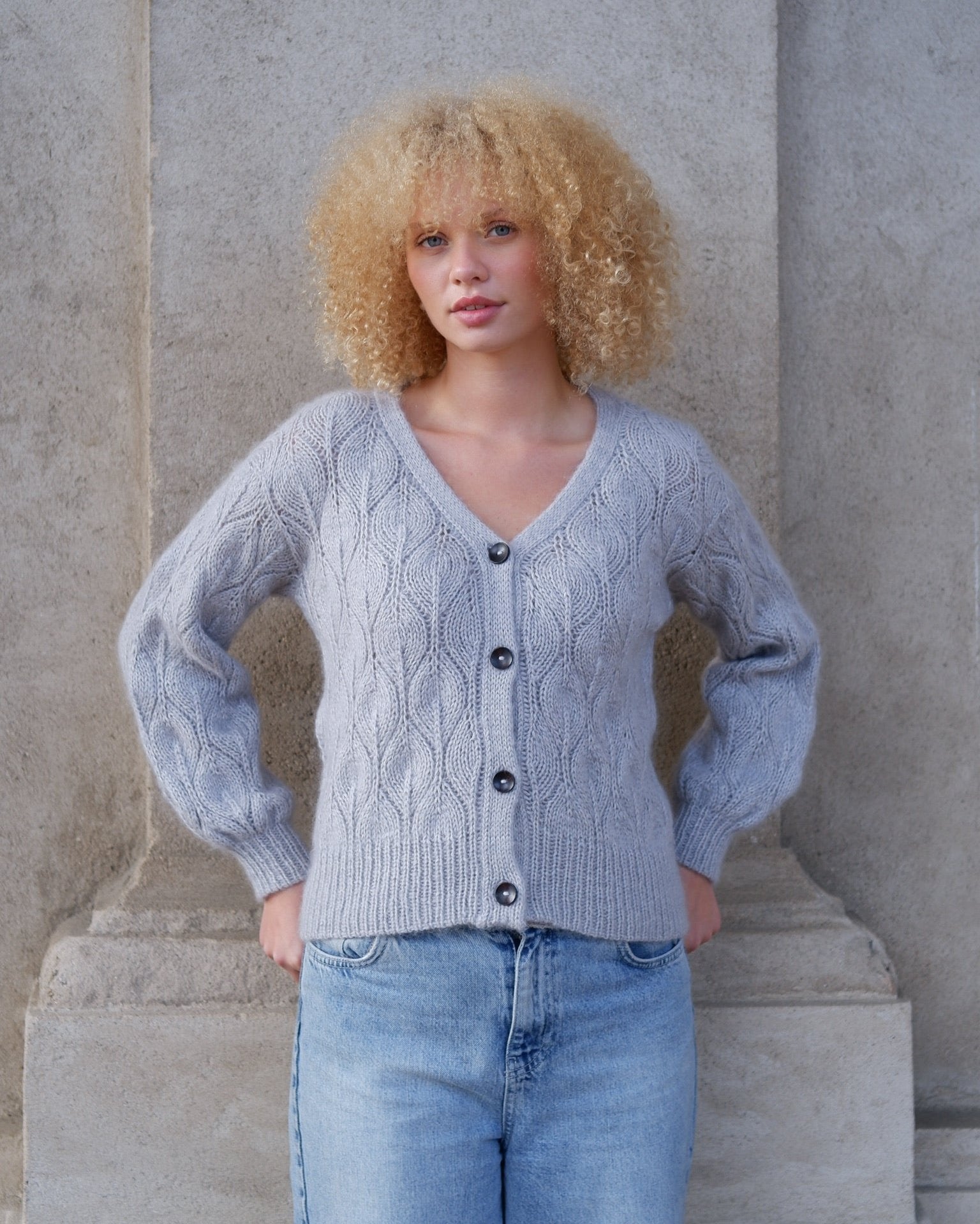 Olive Cardigan med V-hals