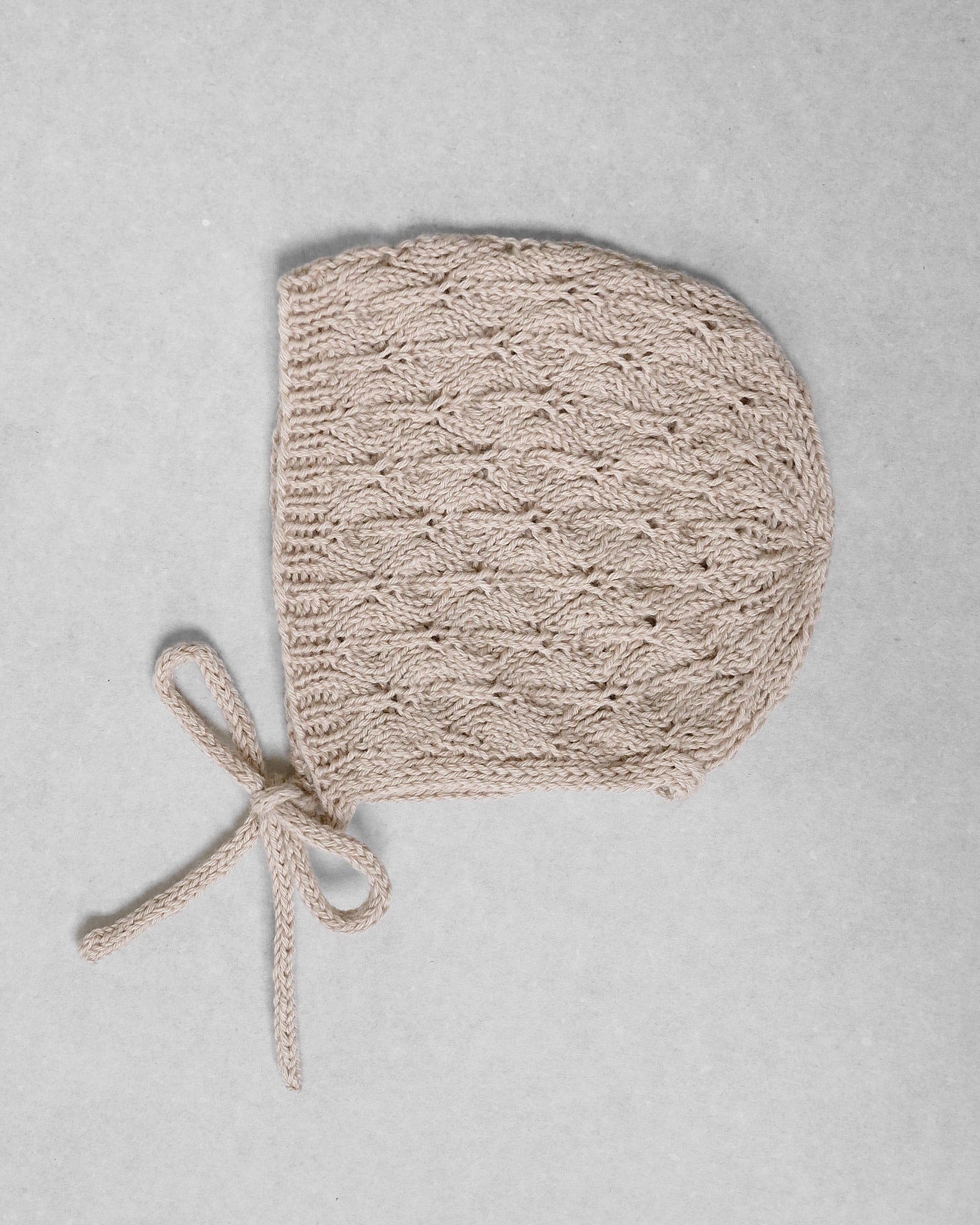 Olive Bonnet - English