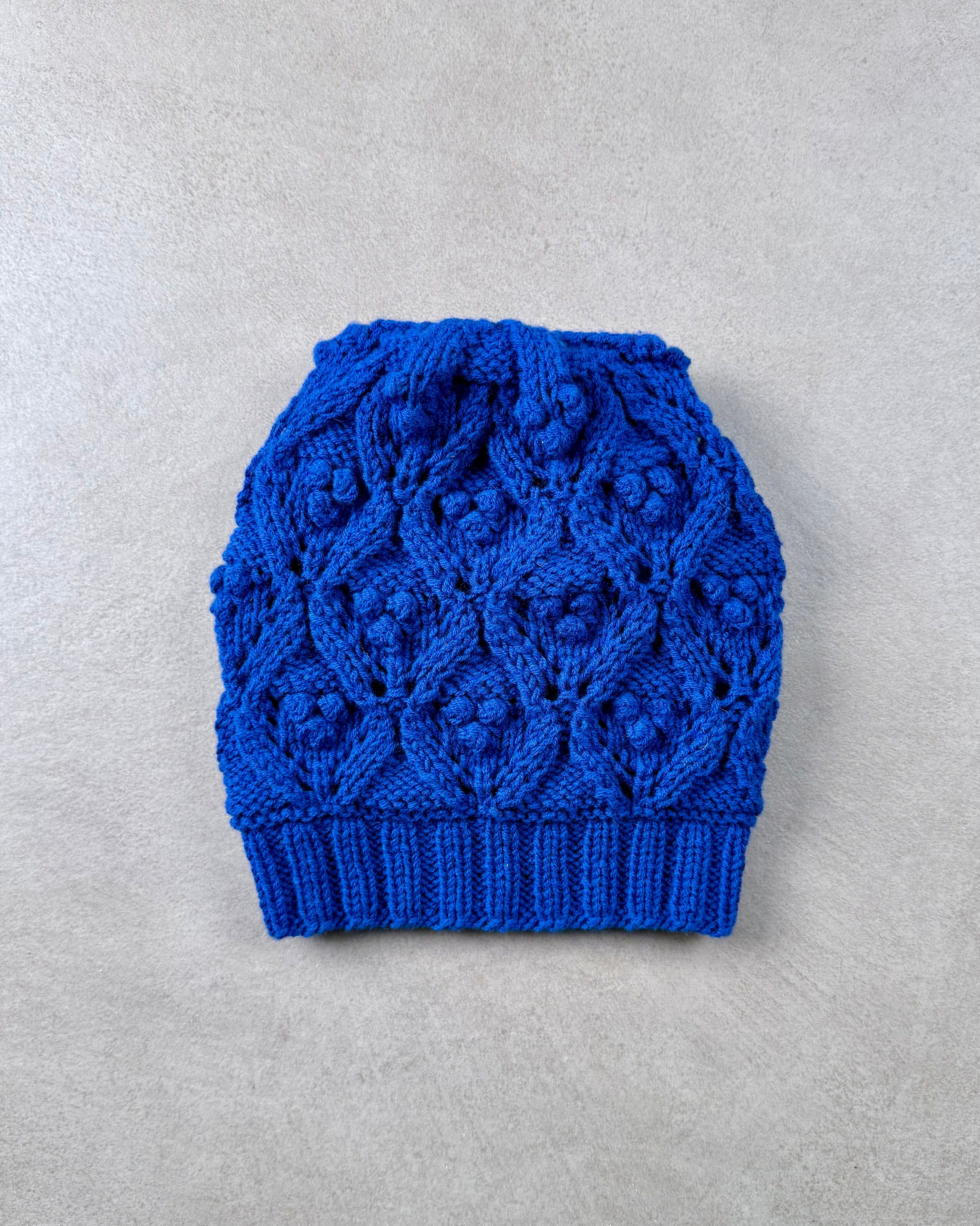 Chunky Lace Beanie - English