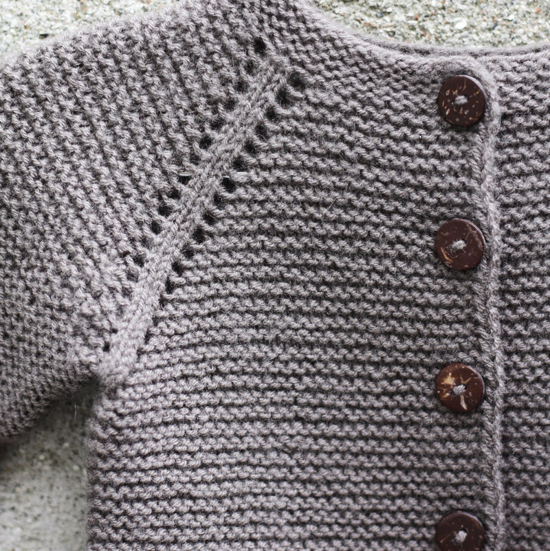 Strickjacke mit Strumpfband - Baby