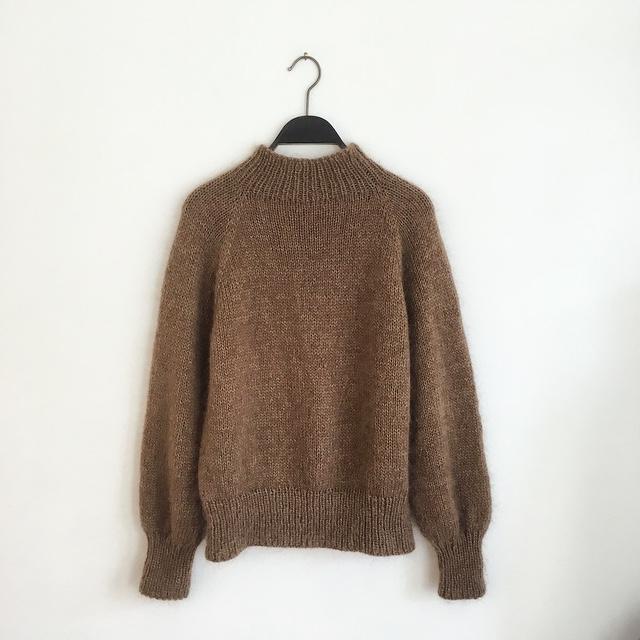 Simple and Simple Sweater