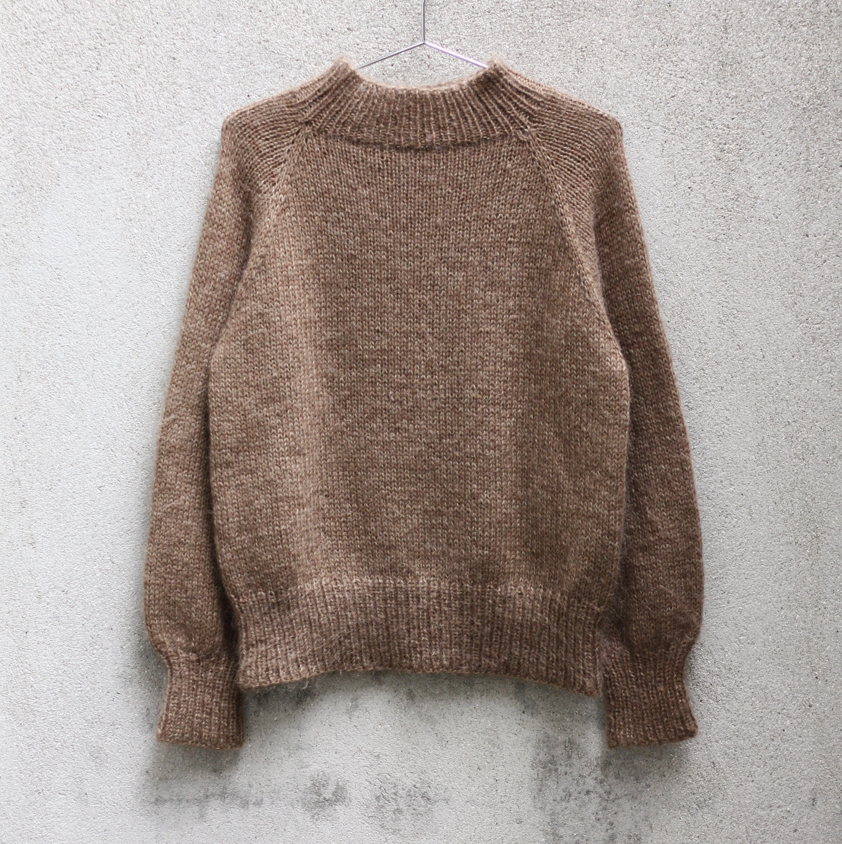 Simple and Simple Sweater