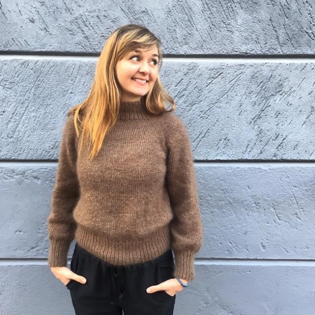 Simple and Simple Sweater<br>