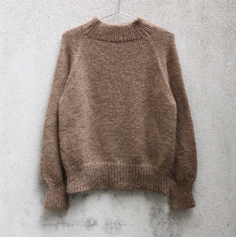 Simple and Simple Sweater<br>