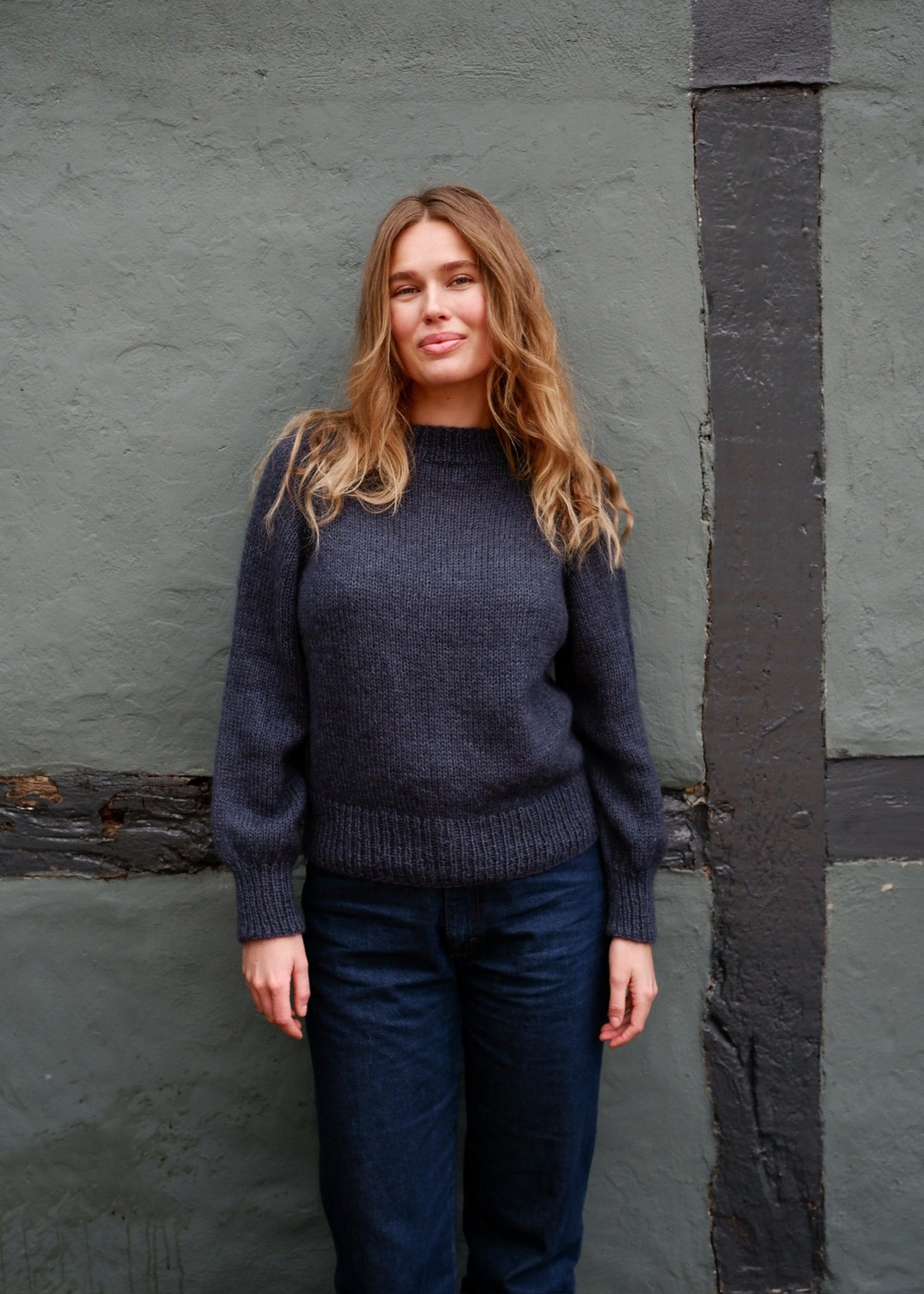 Simple and Simple Sweater