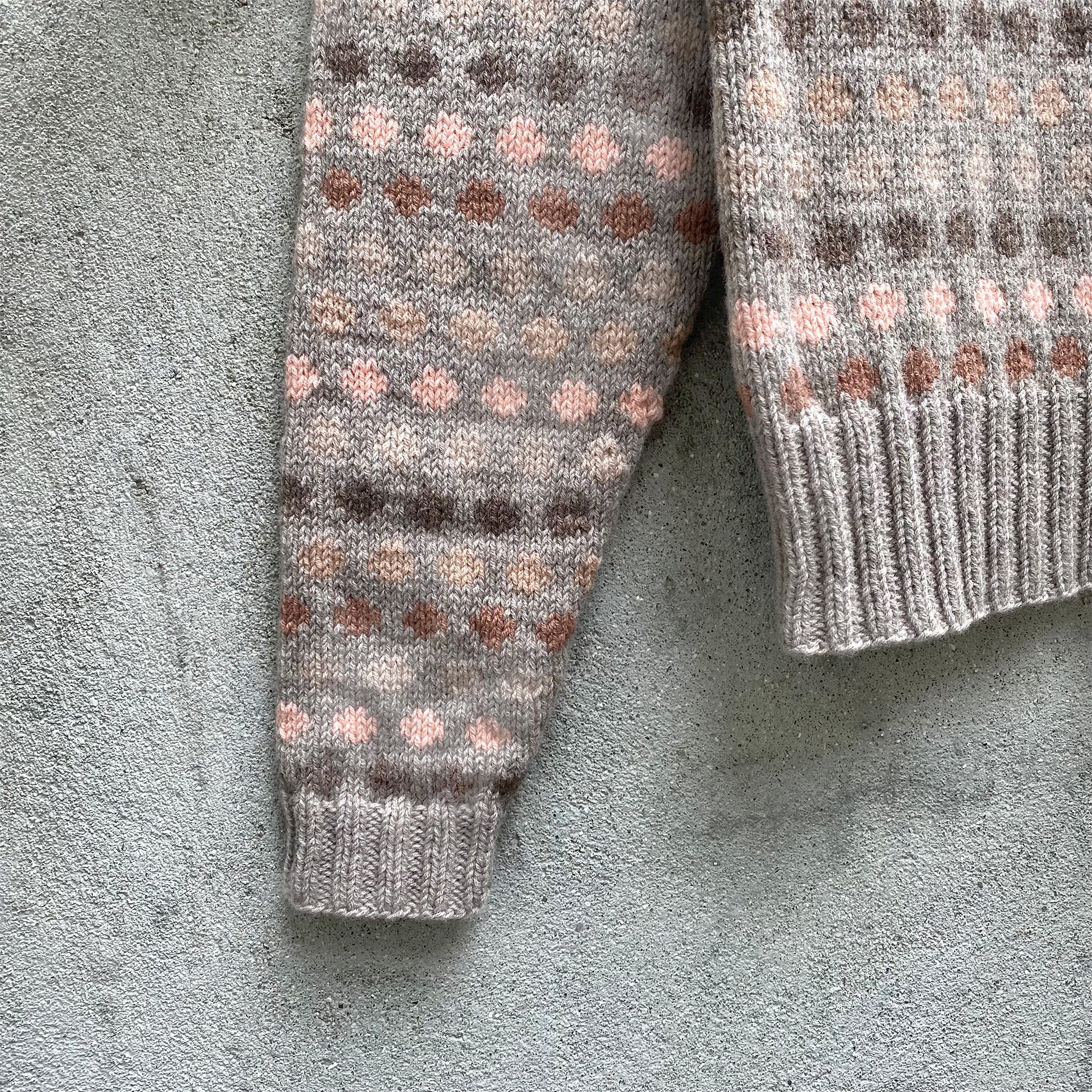 Slim Sleeves for  tilDot Sweater (tillegg til mønster)